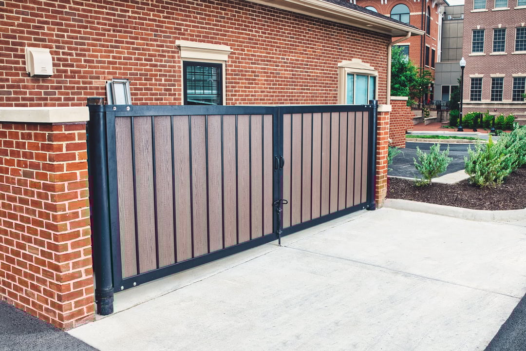 ToughGate_Dominos-4317_PVCGates_HerndonVA_003_E_3000x2000_72dpi