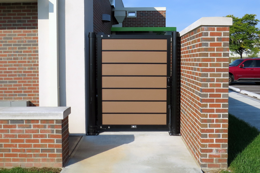 ToughGate_Man-Door_0004_E_1000x667_72dpi