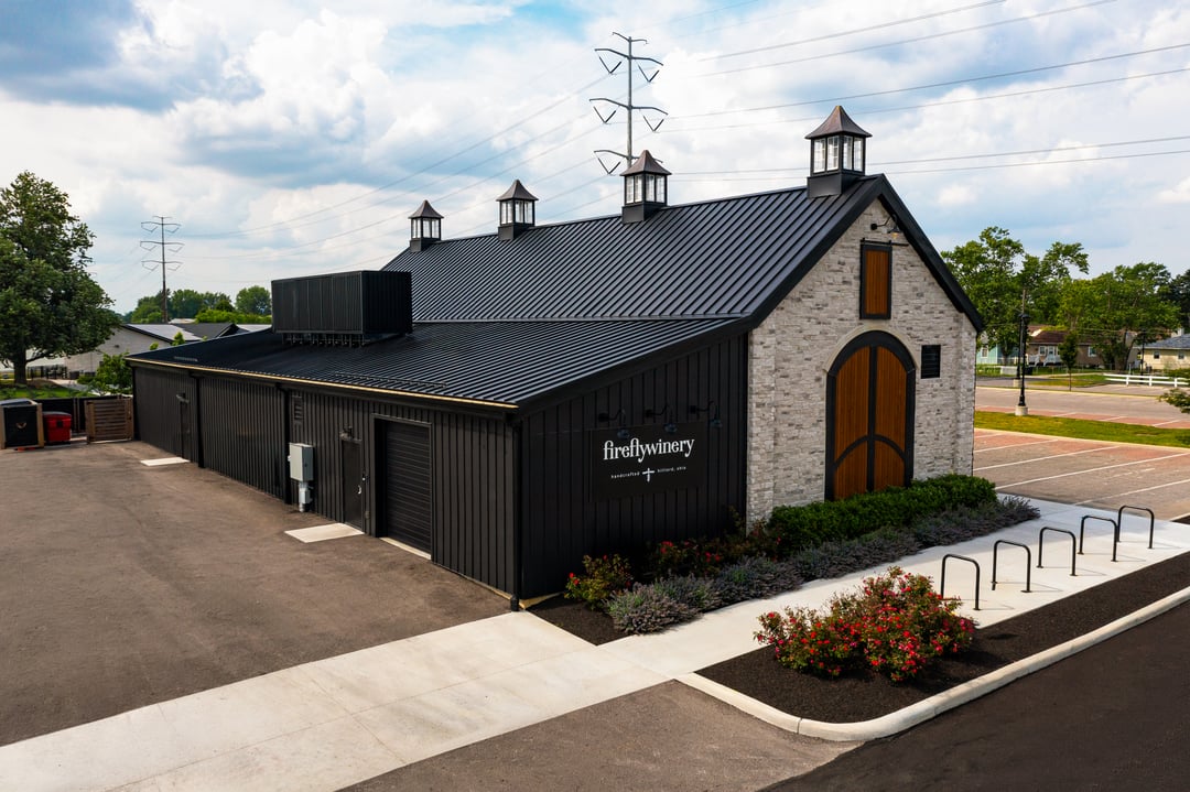 Envisor-post-mounted-roof-screen-firefly-winery 6